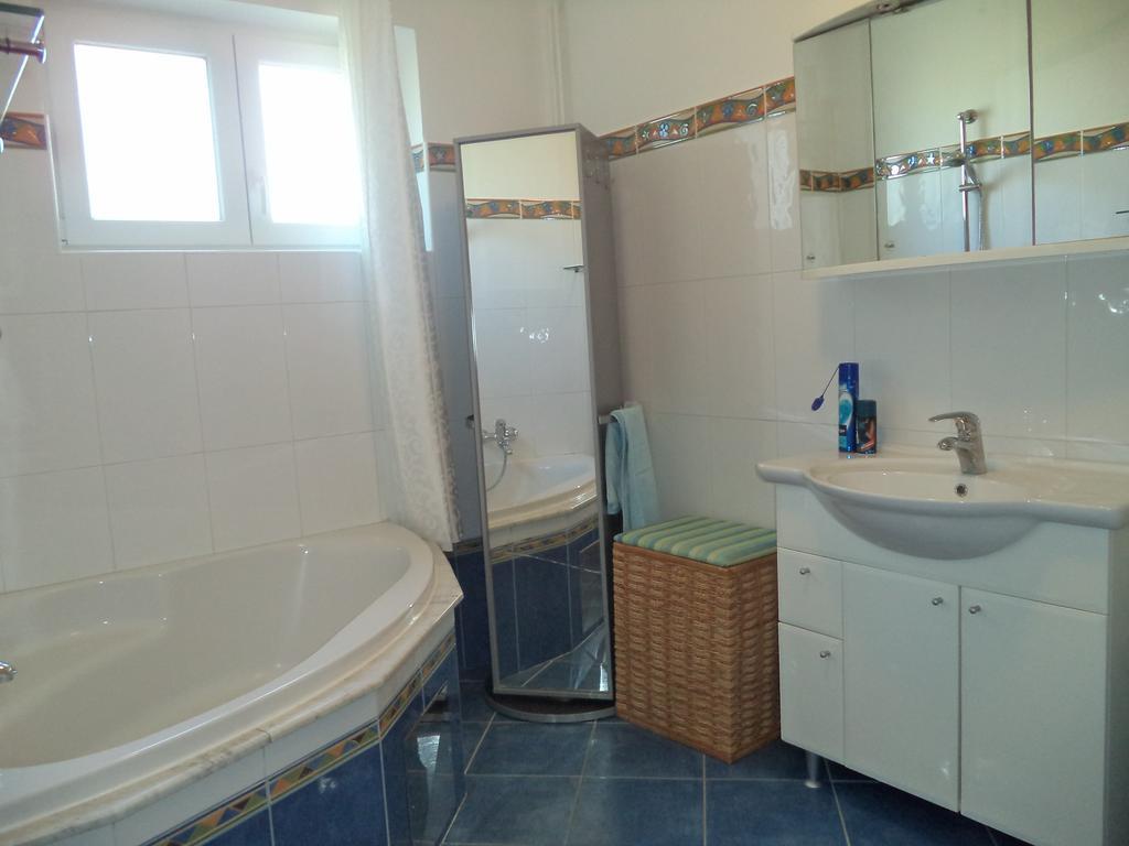 Valeriana Apartment Pola Esterno foto