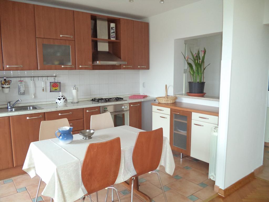 Valeriana Apartment Pola Esterno foto