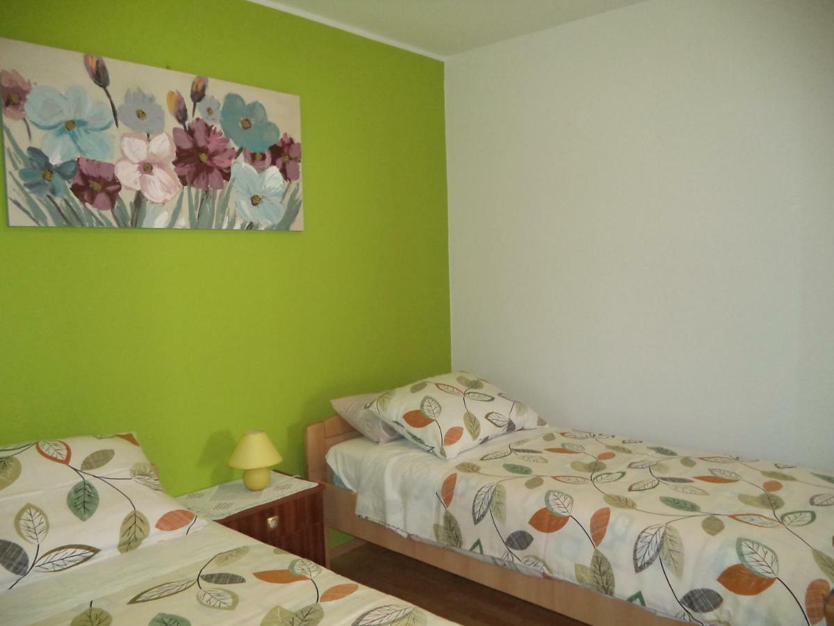 Valeriana Apartment Pola Esterno foto